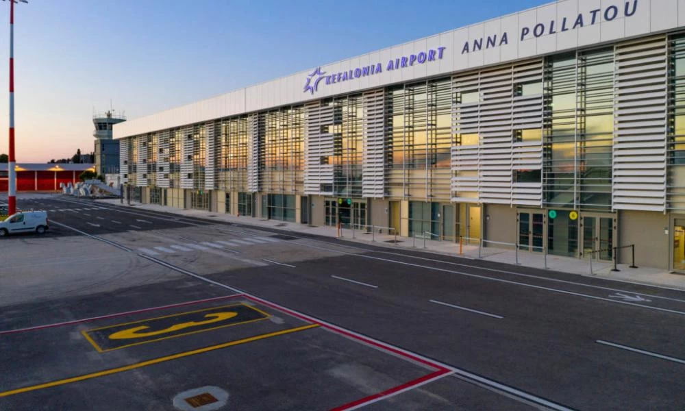 Κεφαλονία: Οι παράνομοι μετανάστες έρχονται και φεύγουν αεροπορικώς πια!